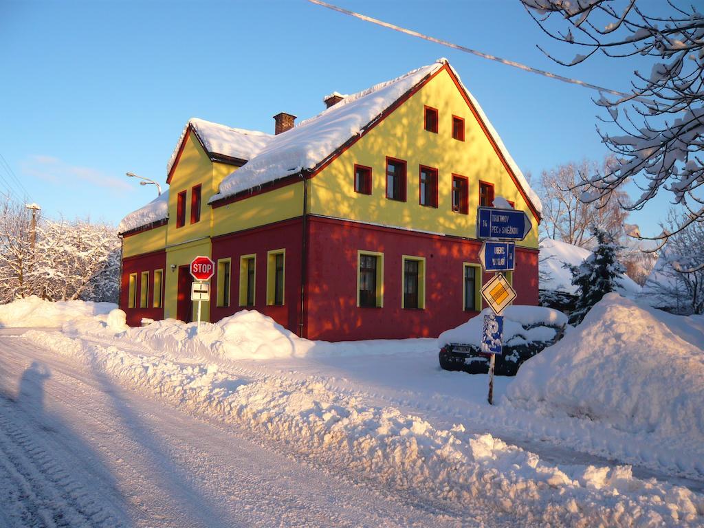 Apartmany Liska Mladé Buky Buitenkant foto