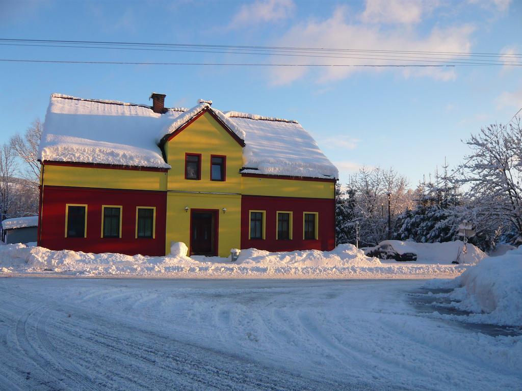 Apartmany Liska Mladé Buky Buitenkant foto