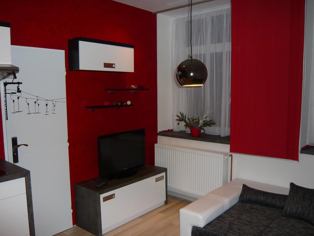 Apartmany Liska Mladé Buky Kamer foto