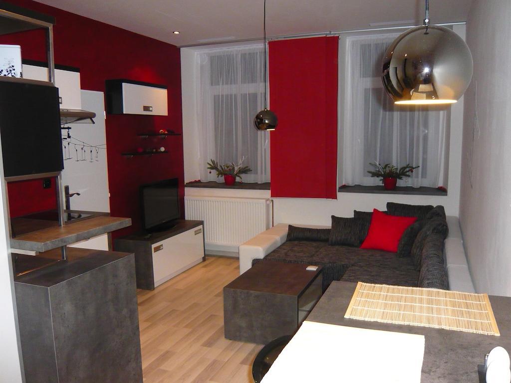 Apartmany Liska Mladé Buky Kamer foto